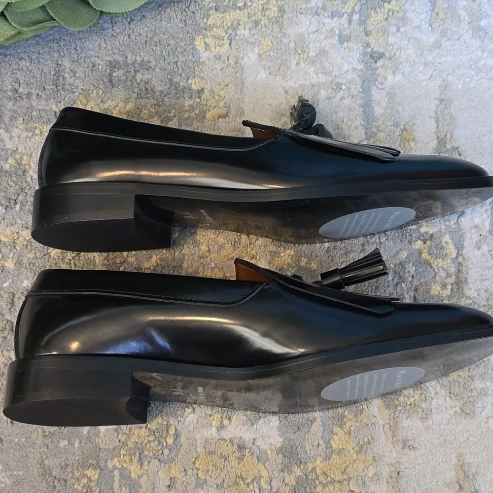Everlane The Modern Tassel Loafer Women's Size 7.5 (NWOT -  FLAW SEE NOTES)